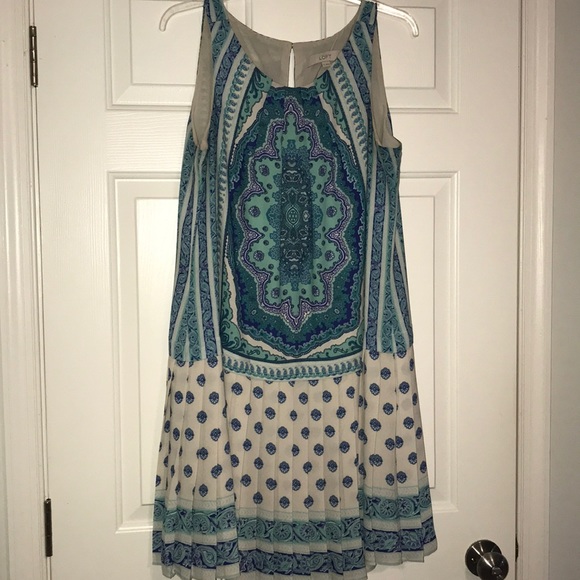 Dress - Picture 1 of 6